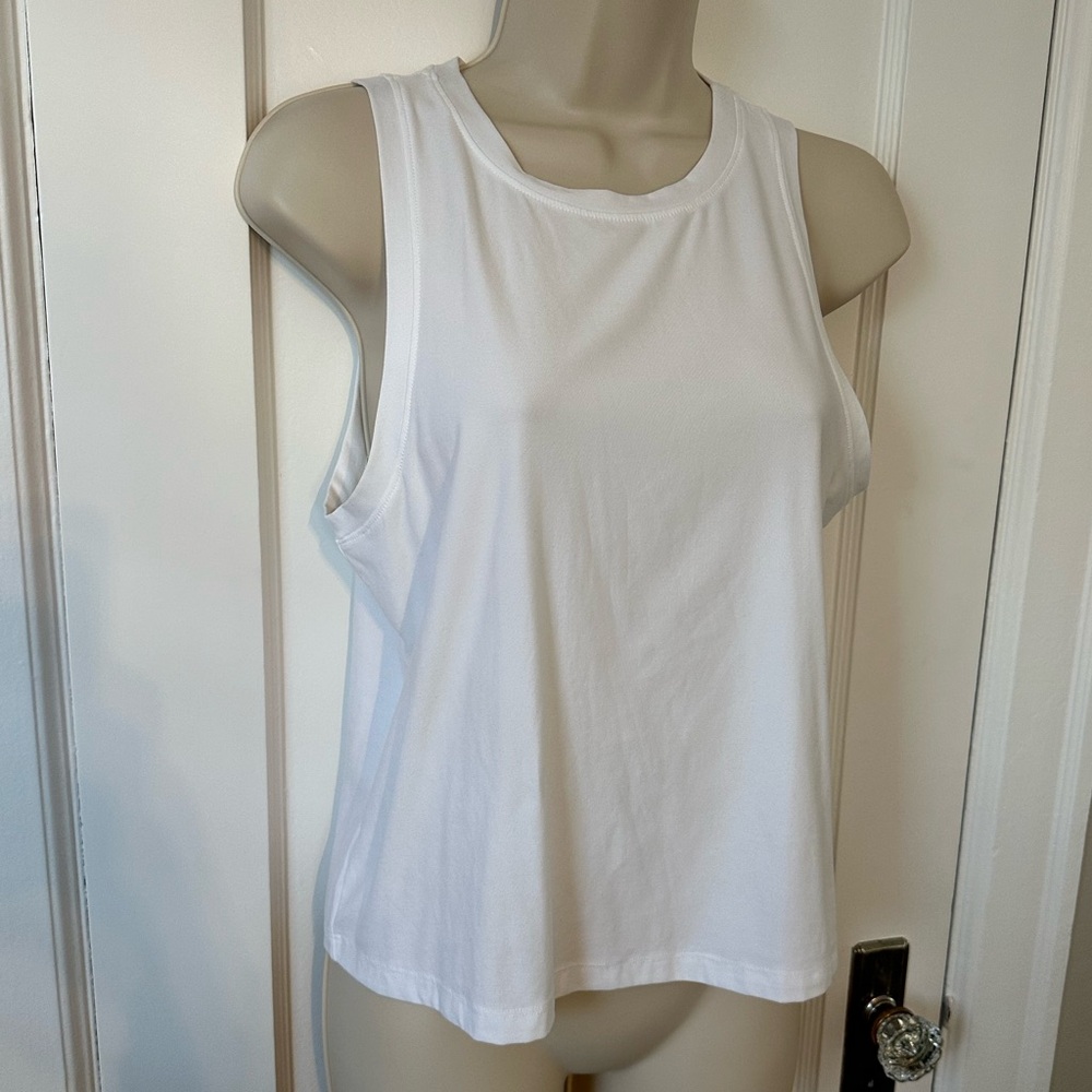 LIKE NEW Beyond Yoga White Crew Neck Tank Top